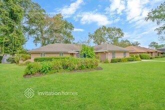 2241 Staggerbush Dr in Jacksonville, FL - Foto de edificio - Building Photo