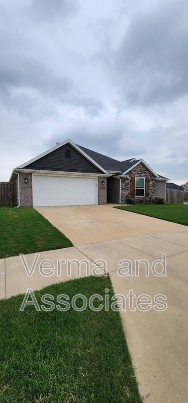 property at 4440 W Havana Ave