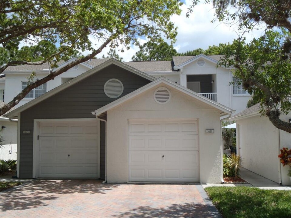 11455 Harbor Way in Largo, FL - Building Photo