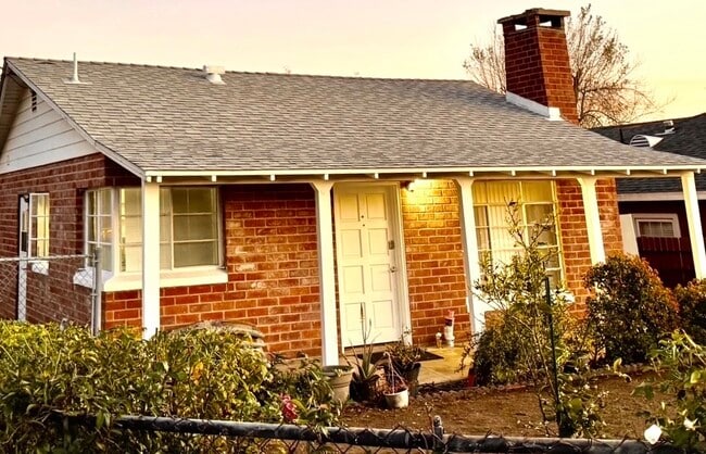 13300 Herron St in Los Angeles, CA - Building Photo - Building Photo