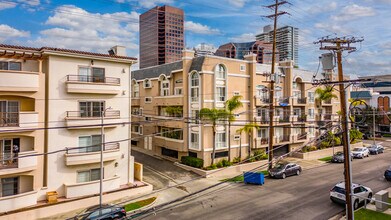 11855 Goshen Ave in Los Angeles, CA - Building Photo - Building Photo