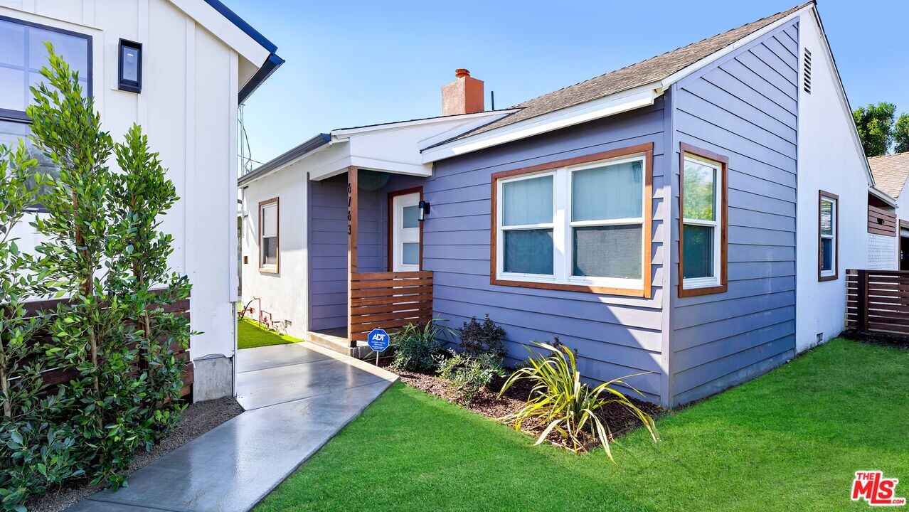 6761 Case Ave in Los Angeles, CA - Building Photo