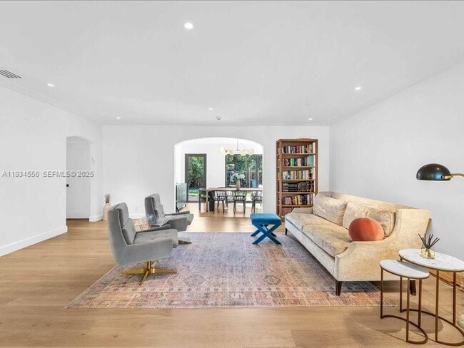 920 W 47th Ct in Miami Beach, FL - Building Photo - Building Photo