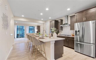 23705 8th Dr SE in Bothell, WA - Building Photo