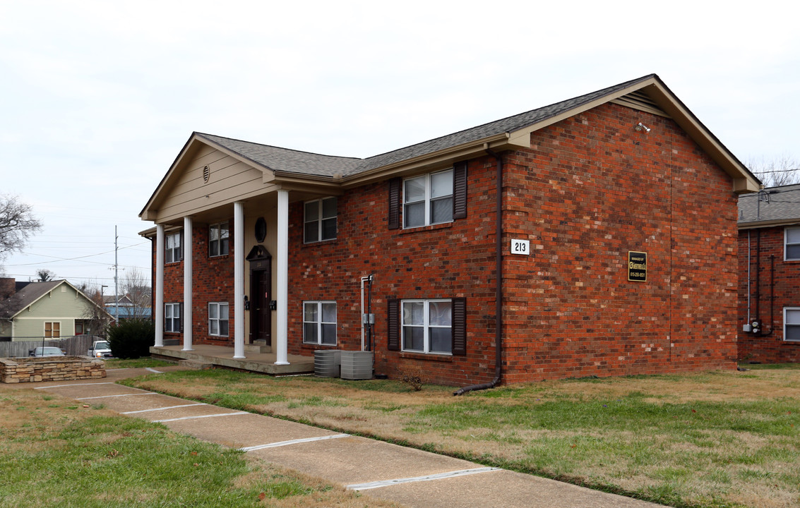 Shelby Hills Apartments in Nashville, TN - Building Photo