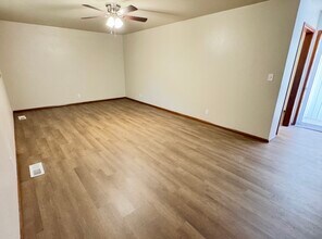 1814 S Johnson St in Enid, OK - Building Photo - Building Photo