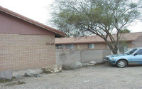 Flowing Wells Apartments in Tucson, AZ - Foto de edificio - Building Photo