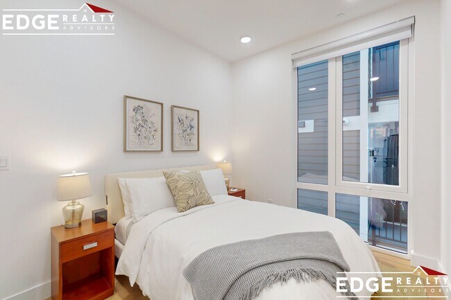 38 Hichborn St, Unit 506 in Boston, MA - Foto de edificio - Building Photo