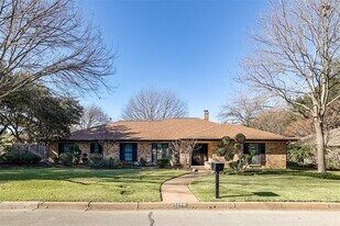 5004 Blue Sage Rd in Fort Worth, TX - Building Photo