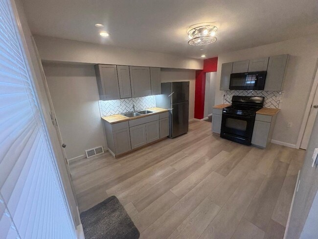 429 Monongahela Ave, Unit 430