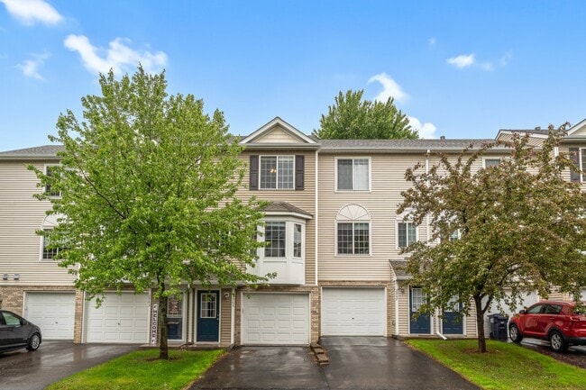 property at 2965 Village Ct