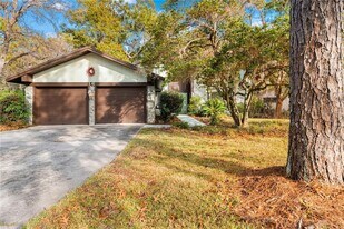 16 Boxelder Ct, Unit RC405 in Homosassa, FL - Building Photo