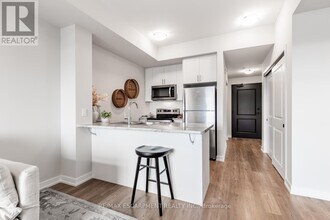 870 Queenston Rd in Hamilton, ON - Building Photo - Building Photo