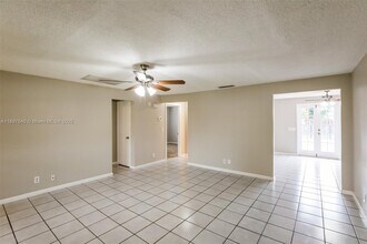 164 Santa Monica Ave in Royal Palm Beach, FL - Building Photo - Building Photo
