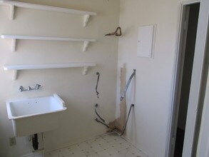 209 Belmont Ave-Unit -C in Long Beach, CA - Foto de edificio - Building Photo