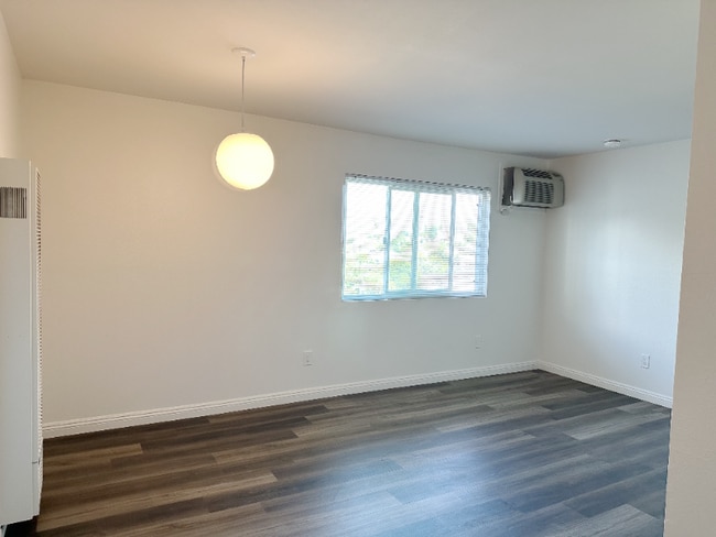 4953 Barstow St in Los Angeles, CA - Building Photo - Building Photo