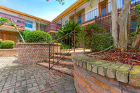 Colonial Manor in Harahan, LA - Foto de edificio - Building Photo