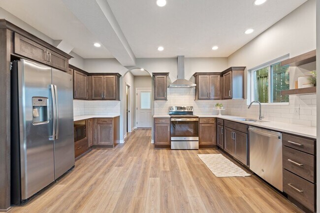 437 Park Ave in Council Bluffs, IA - Building Photo - Building Photo