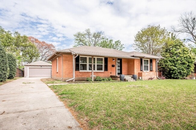 570 Bondstone Dr in Dallas, TX - Building Photo - Building Photo