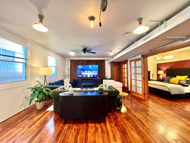 property at 814 Victorian Alley