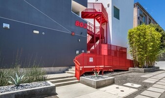 803 Wilcox Ave, Unit 5 in Los Angeles, CA - Building Photo