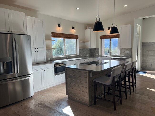 408 Pinyon Mesa Dr in Glenwood Springs, CO - Building Photo - Building Photo