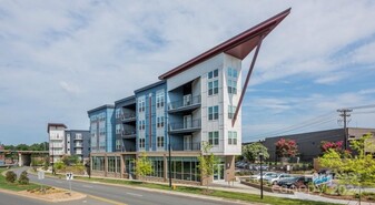 606 North Carolina Music Factory Blvd in Charlotte, NC - Building Photo