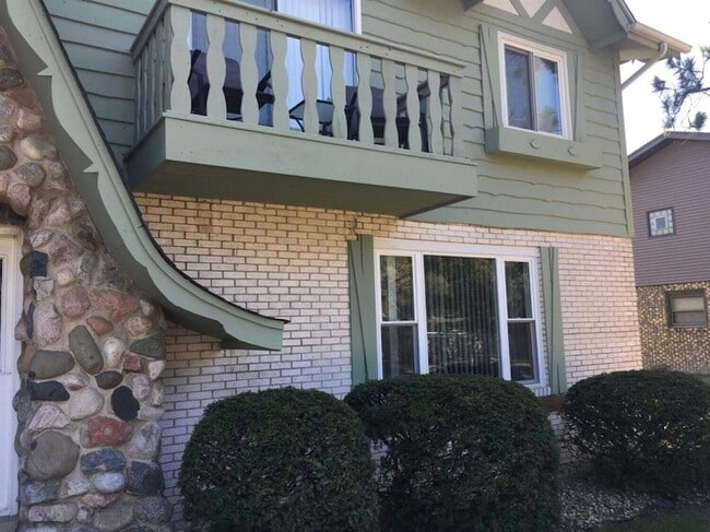 1124 Camellia Dr, Unit 3