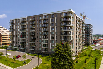 5 Paprican Av in Pointe-claire, QC - Building Photo - Building Photo