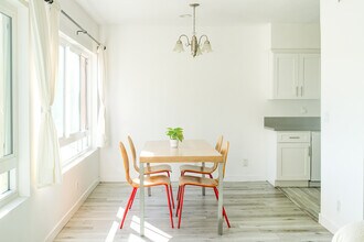 10823 Camarillo St, Unit 10823 in North Hollywood, CA - Building Photo - Building Photo