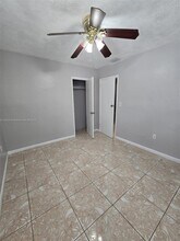 480 NE 136th St in North Miami, FL - Building Photo - Building Photo