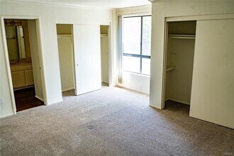 312 Paige Ln in Costa Mesa, CA - Building Photo - Building Photo