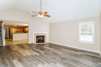 7296 Amberly Way Dr in Cordova, TN - Building Photo - Building Photo