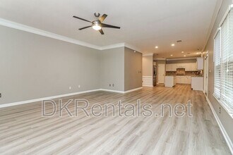 1072 Blankets Creek Dr in Canton, GA - Building Photo - Building Photo