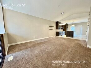 605 Donlon St in Lasalle, ON - Building Photo - Building Photo