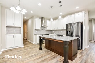 6188 Leverett Dr in Stonecrest, GA - Building Photo - Building Photo