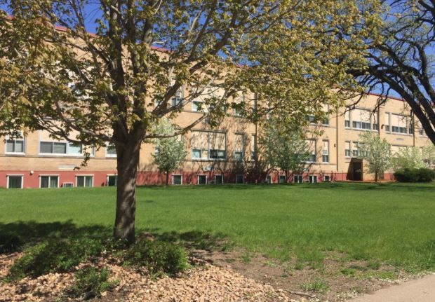 Crystal Court Apartments in Princeton, MN - Foto de edificio