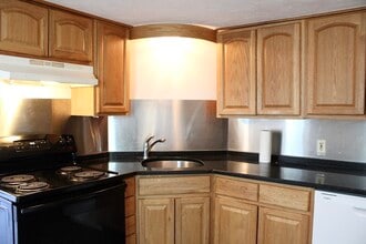20-22-22 Emerson St in Stoneham, MA - Building Photo - Building Photo