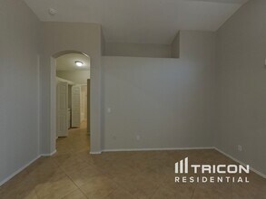 1612 E Barbarita Ave in Gilbert, AZ - Building Photo - Building Photo