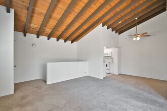 1708 Marshallfield Ln in Redondo Beach, CA - Building Photo - Building Photo
