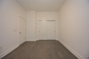 1020 Elmwood Ave in Buffalo, NY - Building Photo