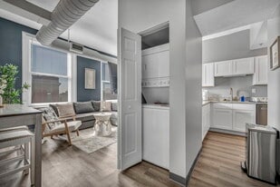 Huron Square and The Osborn Apartments in Cleveland, OH - Building Photo