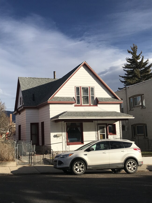 218 S Jackson St, Unit B