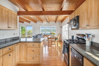 594 River Rd in Westport, MA - Building Photo - Building Photo