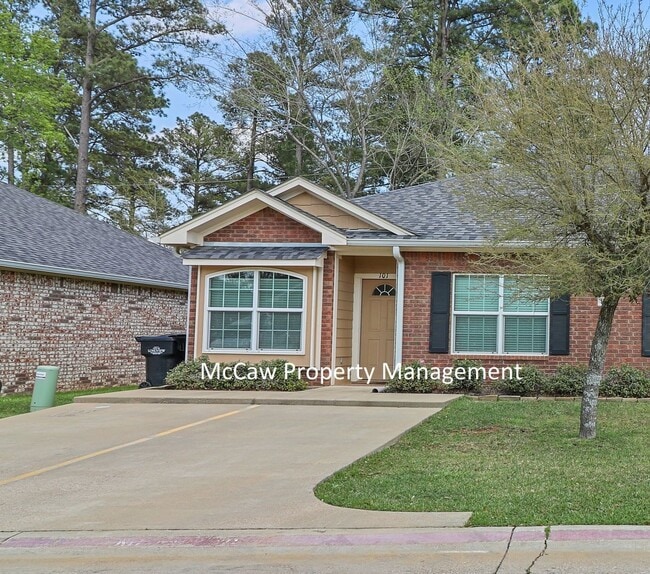 1612 Stanley Drive in Longview, TX - Building Photo - Building Photo