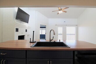 1018 Blue Ridge Dr in Harrisonburg, VA - Building Photo - Building Photo