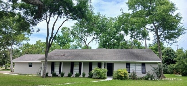 property at 52 Oyster Creek Ct