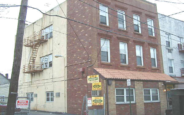 411-413 37th St in Union City, NJ - Foto de edificio - Building Photo