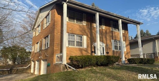 property at 7307 N Oxford Pl