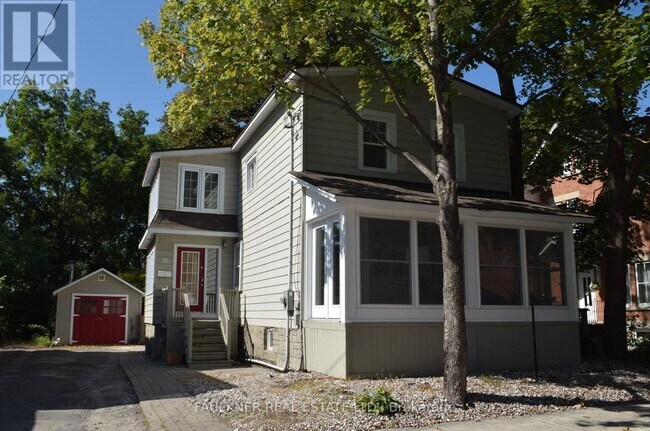 36 Gwynne Ave in Ottawa, ON - Building Photo - Building Photo